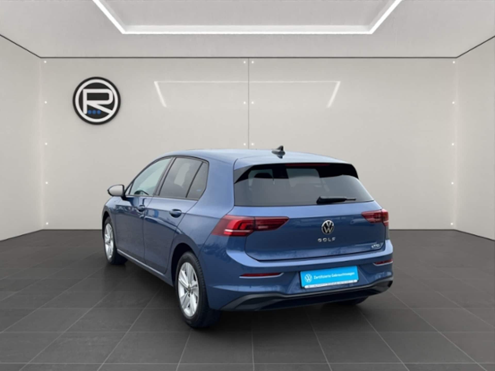 Volkswagen Golf Life