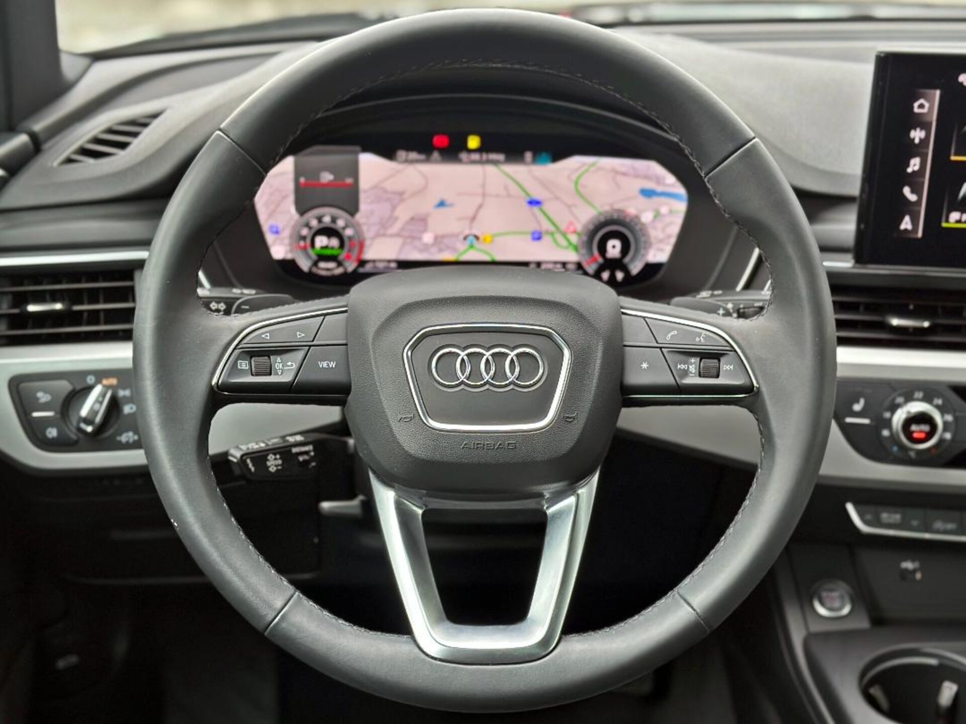 Audi A4 Avant S line