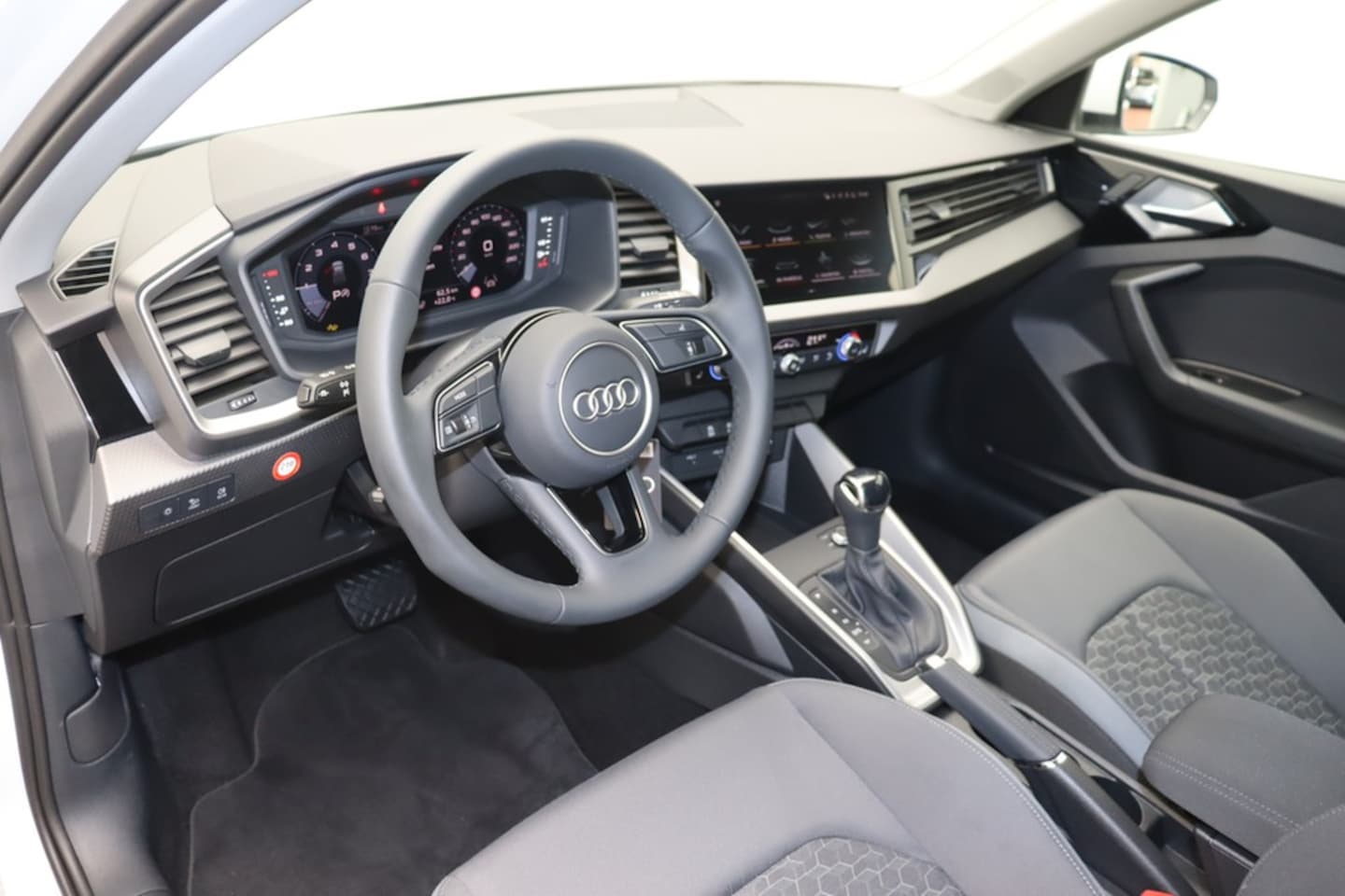 Bild über Audi A1 Sportback advanced 30 TFSI S tronic - für weitere Informationen kontaktieren Sie den Audi Partner