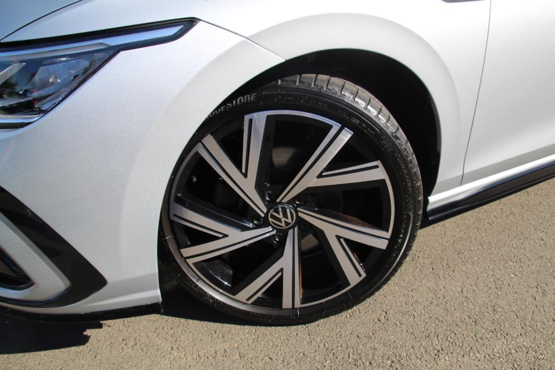 Volkswagen Golf R-Line