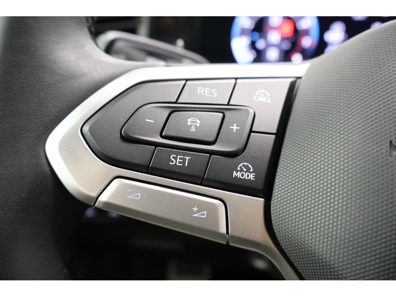 Volkswagen Tiguan – Bild 18
