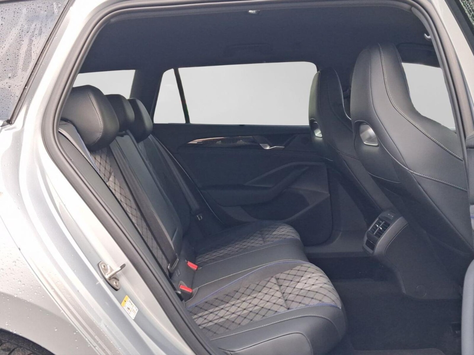 Volkswagen Passat – Bild 5