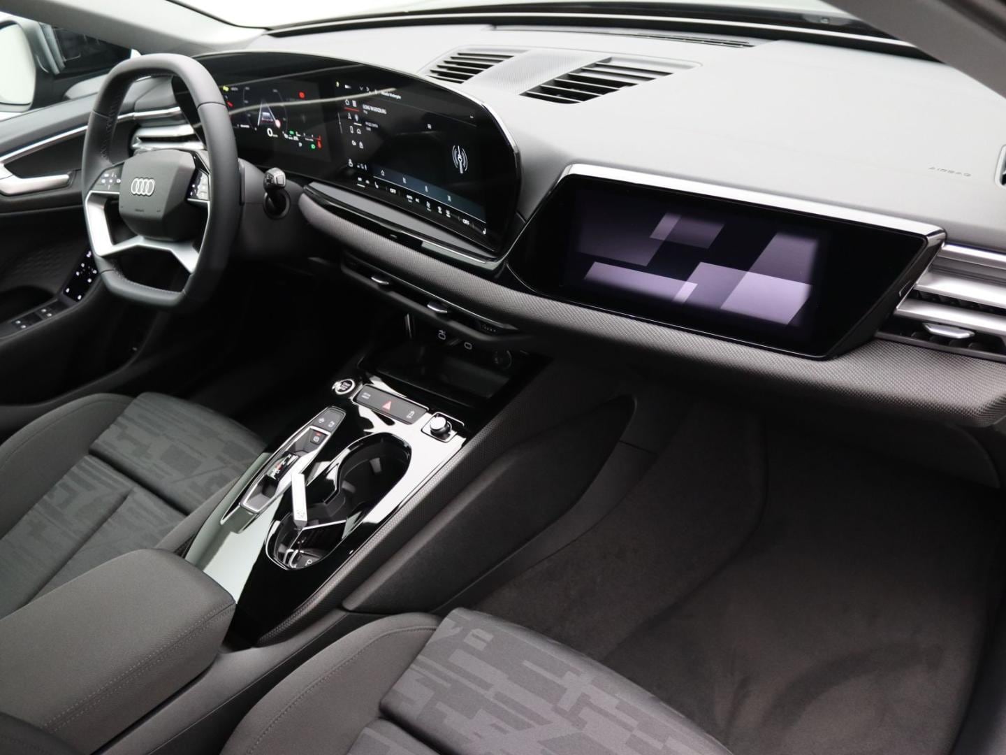 Bild über Audi A5 Avant TDI 150 kW S tronic - für weitere Informationen kontaktieren Sie den Audi Partner