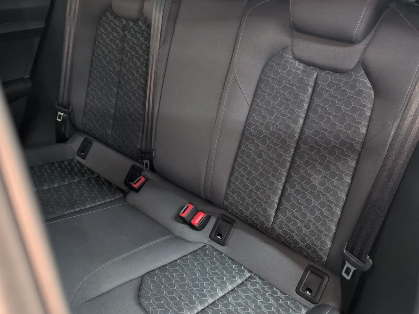 Bild über Audi A1 Sportback advanced 30 TFSI Schaltgetriebe - für weitere Informationen kontaktieren Sie den Audi Partner