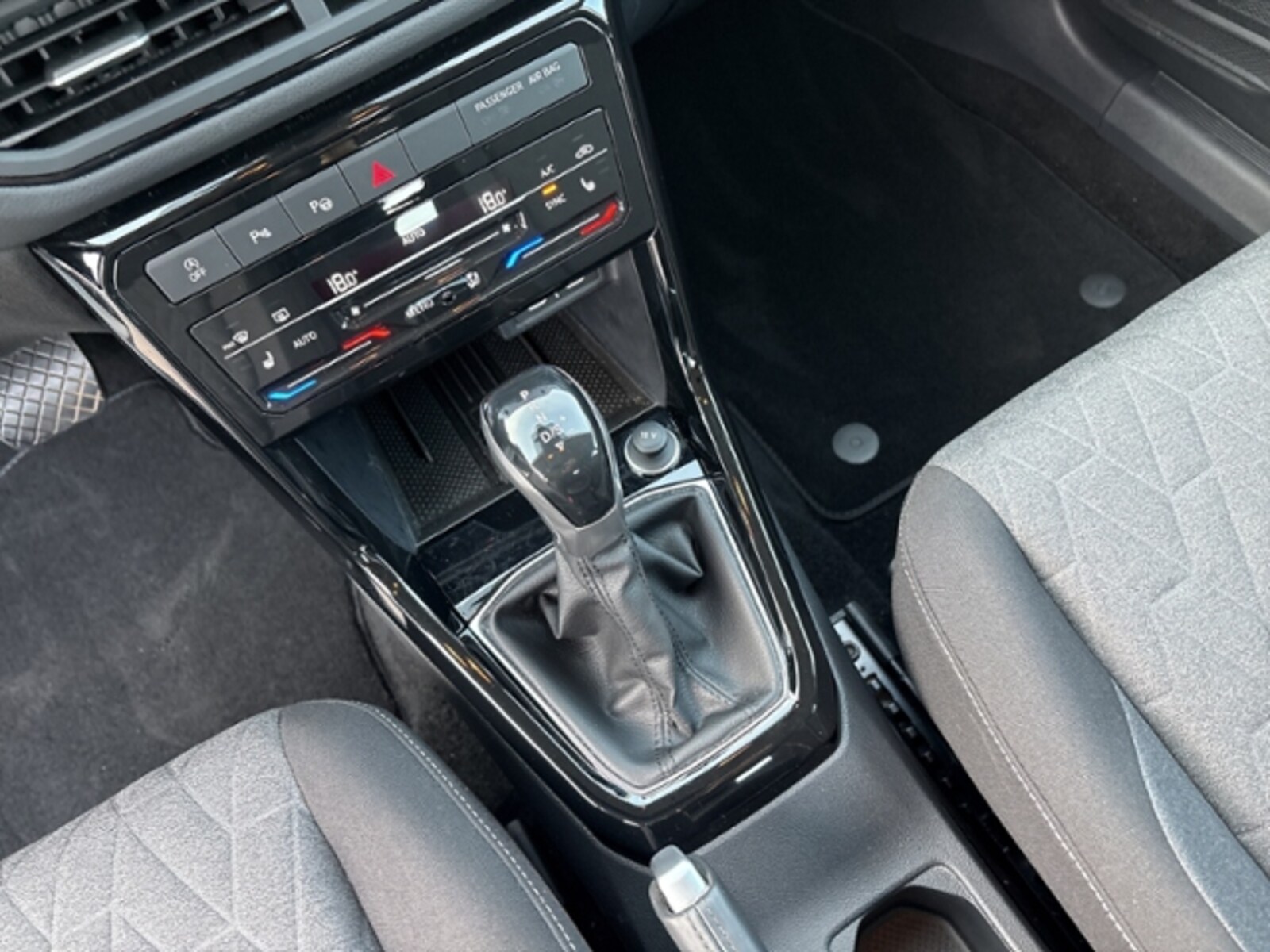 Volkswagen T-Cross – Bild 10