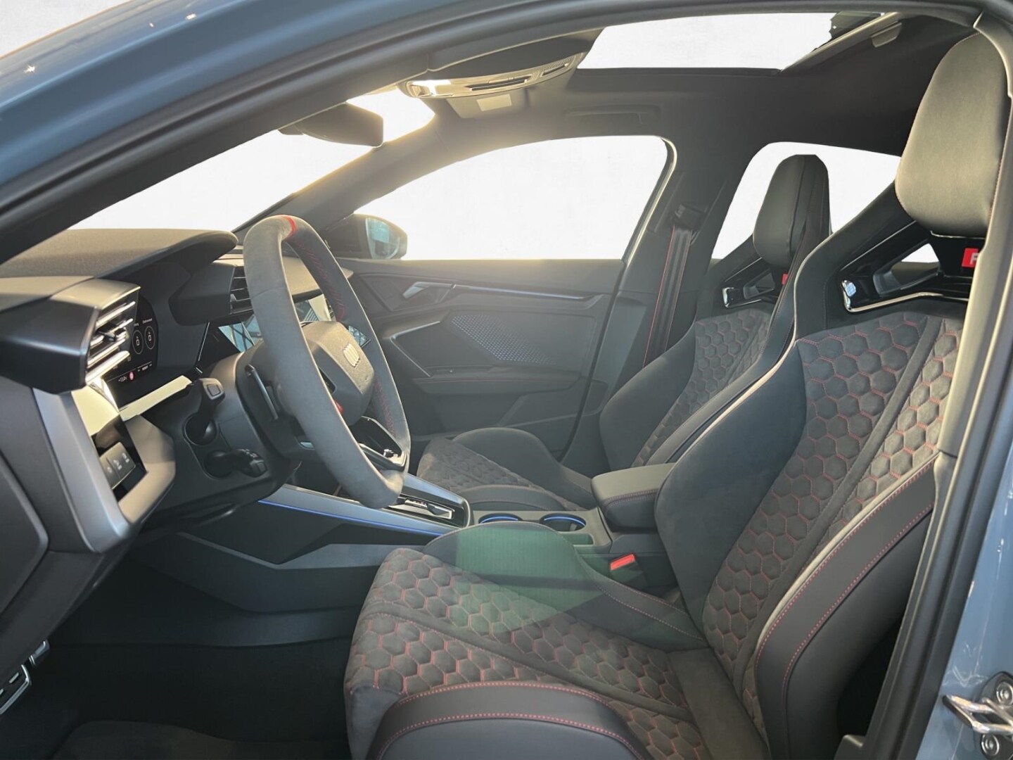 Image about Audi RS 3 Limousine TFSI quattro S tronic