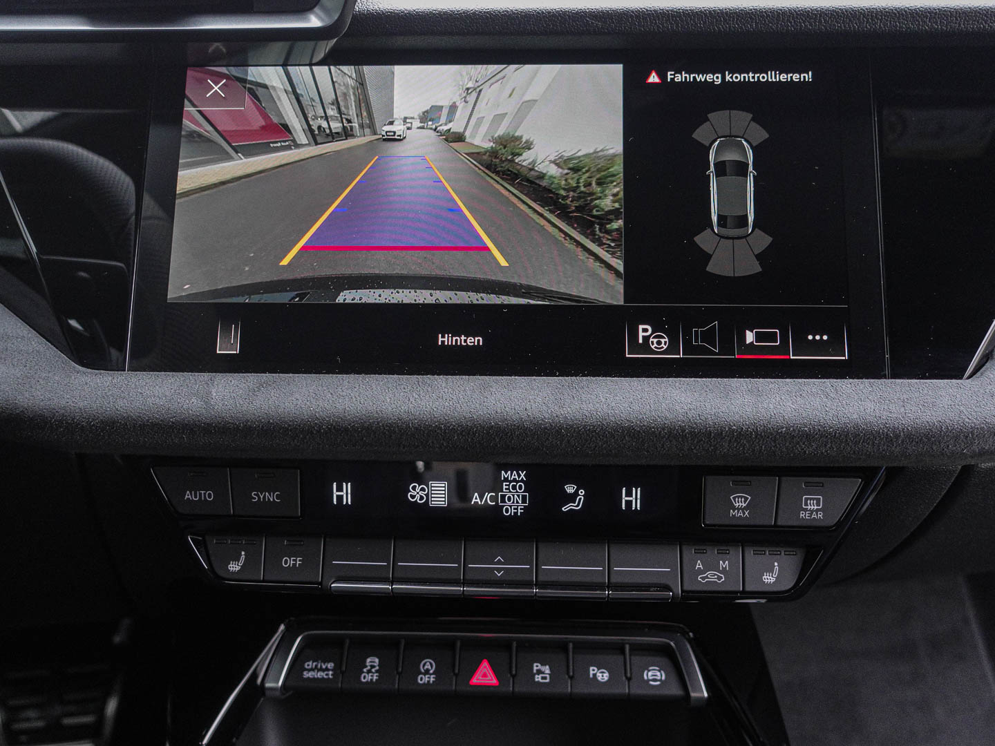 Image about Audi RS 3 Limousine TFSI quattro S tronic