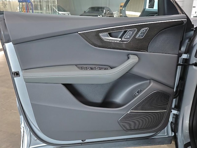 2026 Audi Q8 Premium Plus - Photo 8