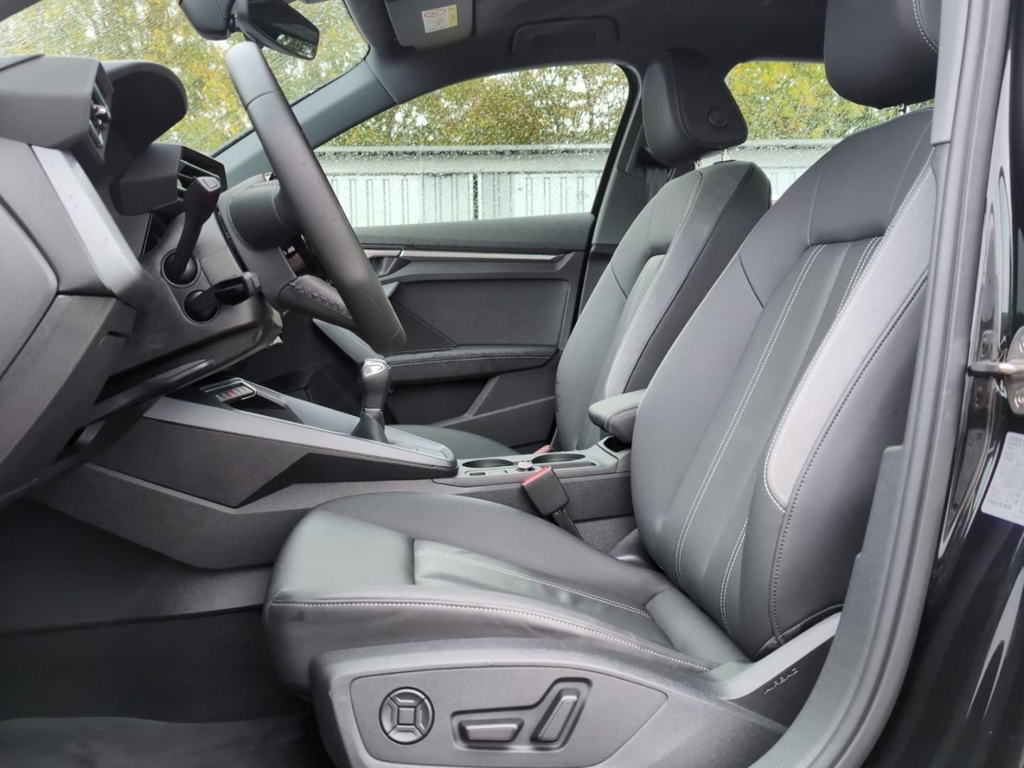 Bild über Audi A3 allstreet TFSI Schaltgetriebe - für weitere Informationen kontaktieren Sie den Audi Partner