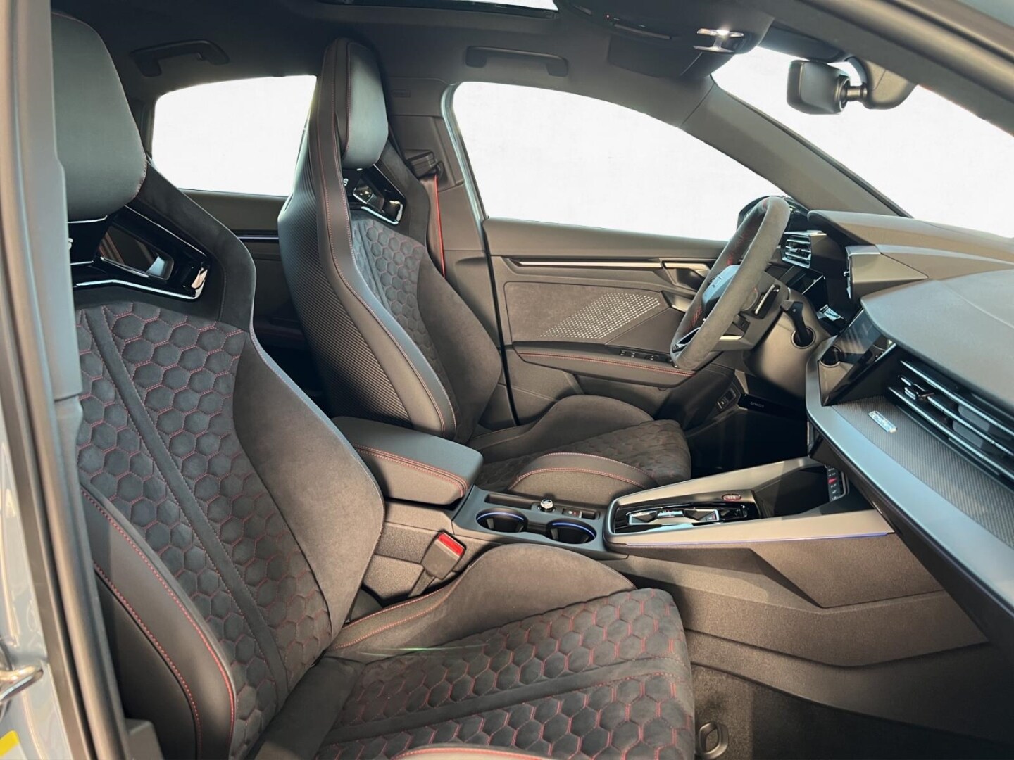 Image about Audi RS 3 Limousine TFSI quattro S tronic