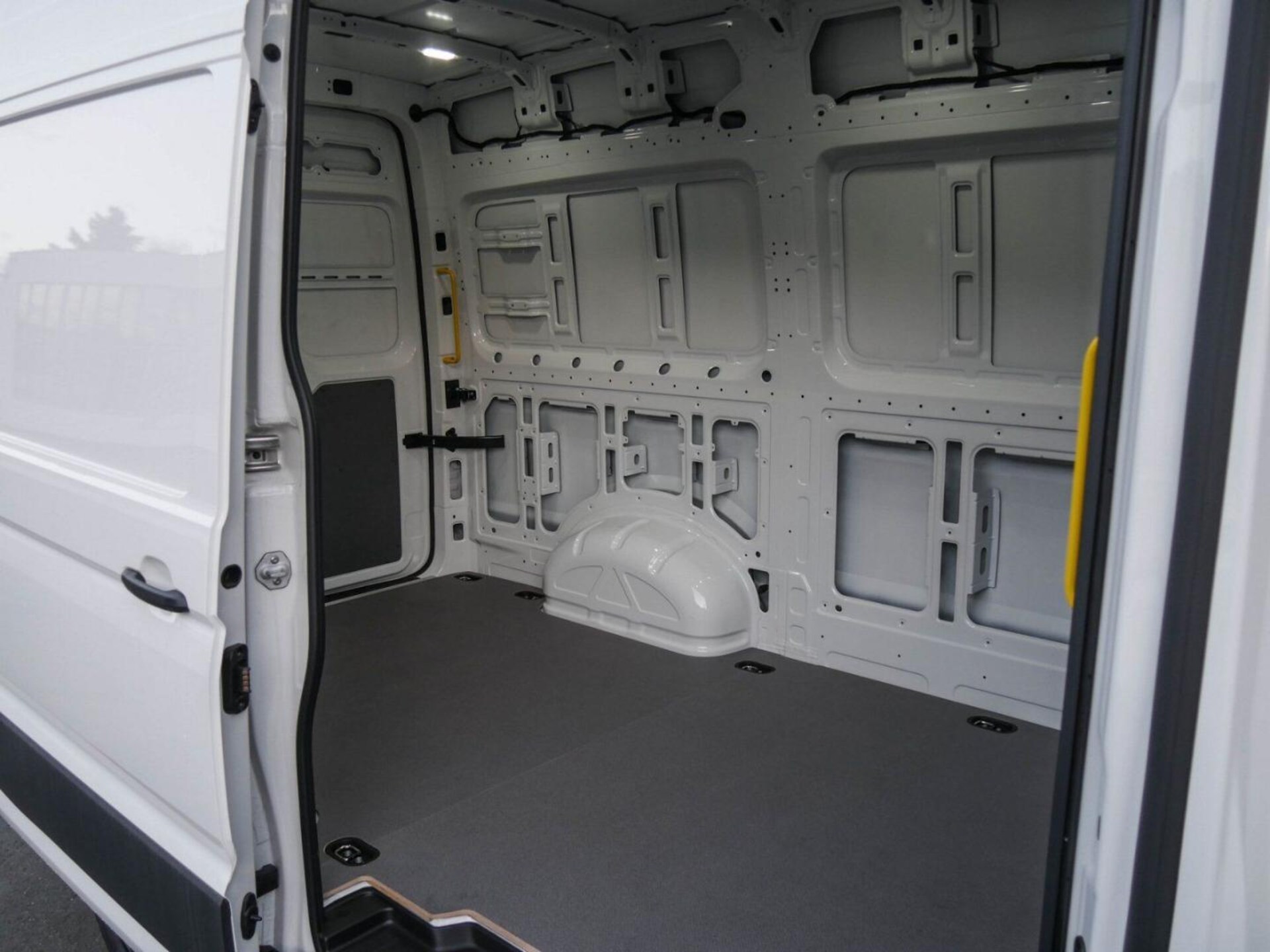 Volkswagen Crafter Kasten mittlerer Radstand