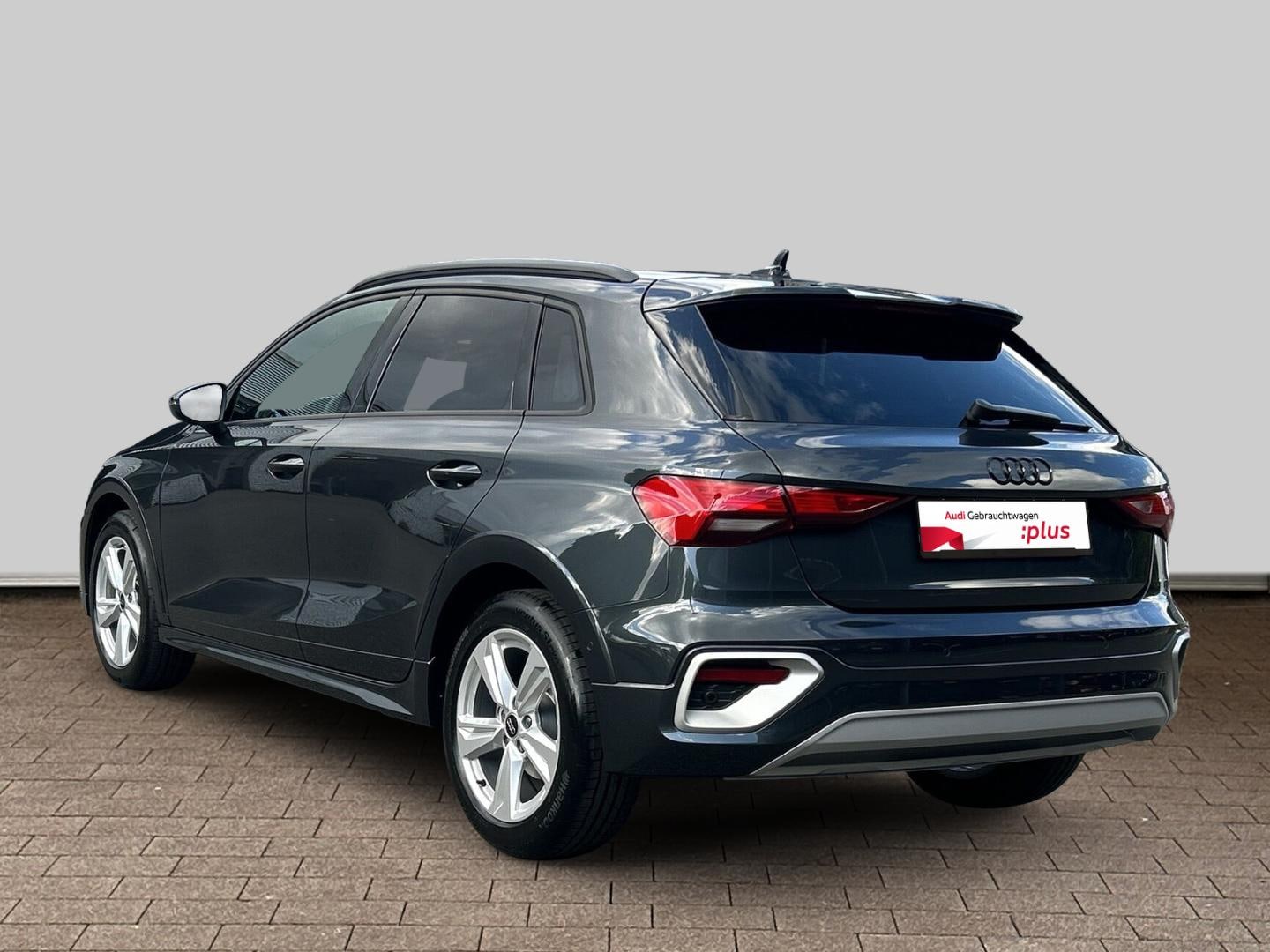 Bild über Audi A3 allstreet 35 TFSI S tronic - für weitere Informationen kontaktieren Sie den Audi Partner