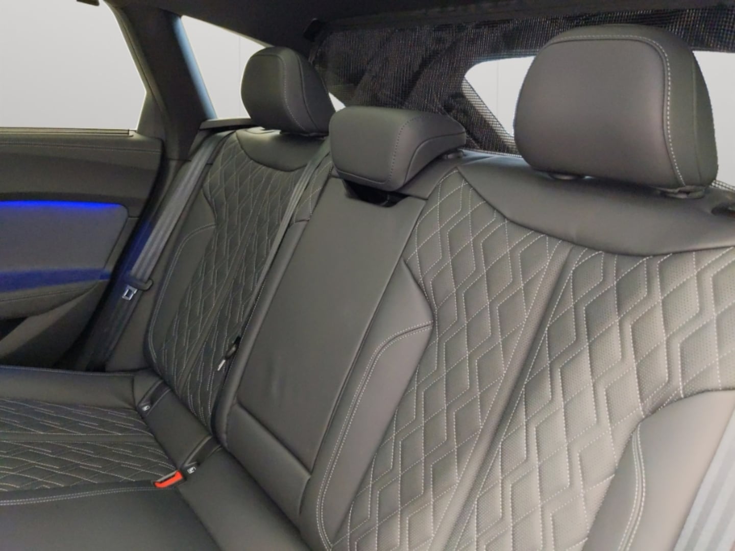 Bild über Audi A5 Avant e-hybrid e-hybrid quattro 270 kW S tronic - für weitere Informationen kontaktieren Sie den Audi Partner