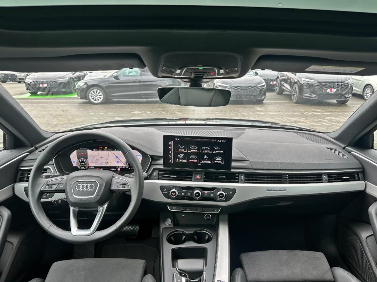 Bild über Audi A4 Avant S line 45 TFSI quattro S tronic - für weitere Informationen kontaktieren Sie den Audi Partner