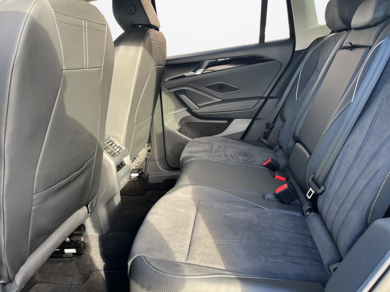 Volkswagen Tiguan – Bild 11