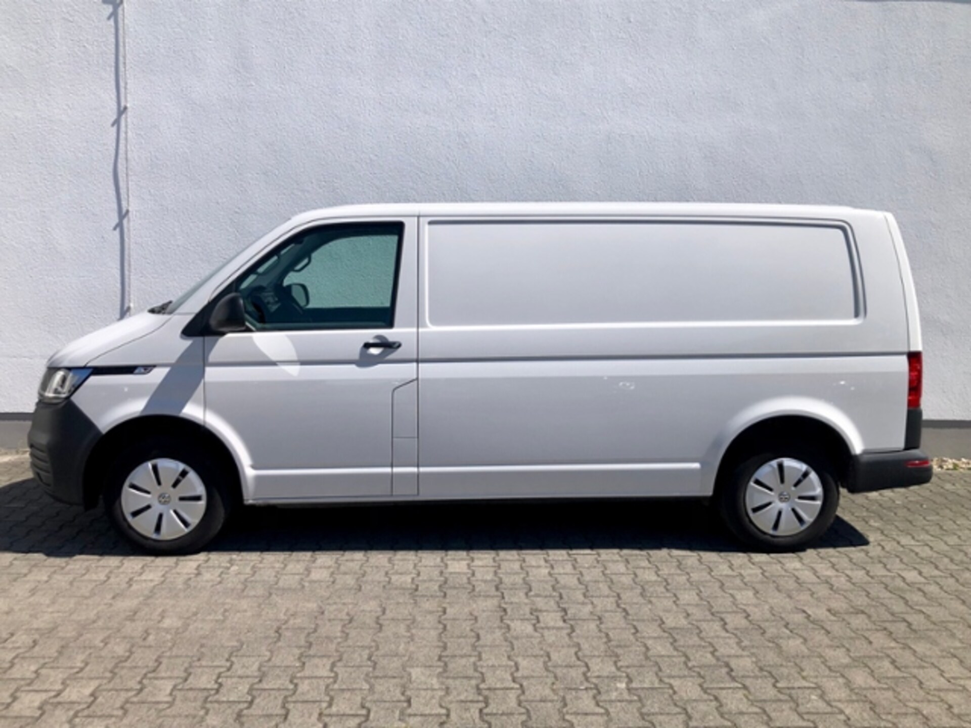 Volkswagen T6.1 Transporter Kasten langer Radstand