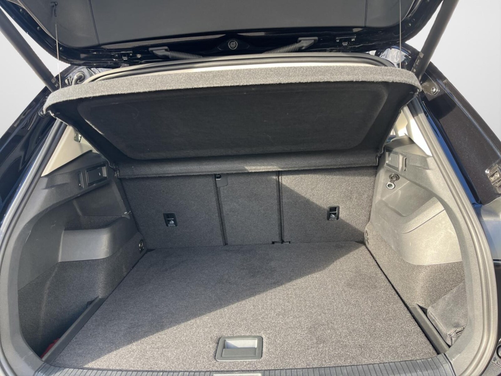 Volkswagen Tiguan – Bild 12