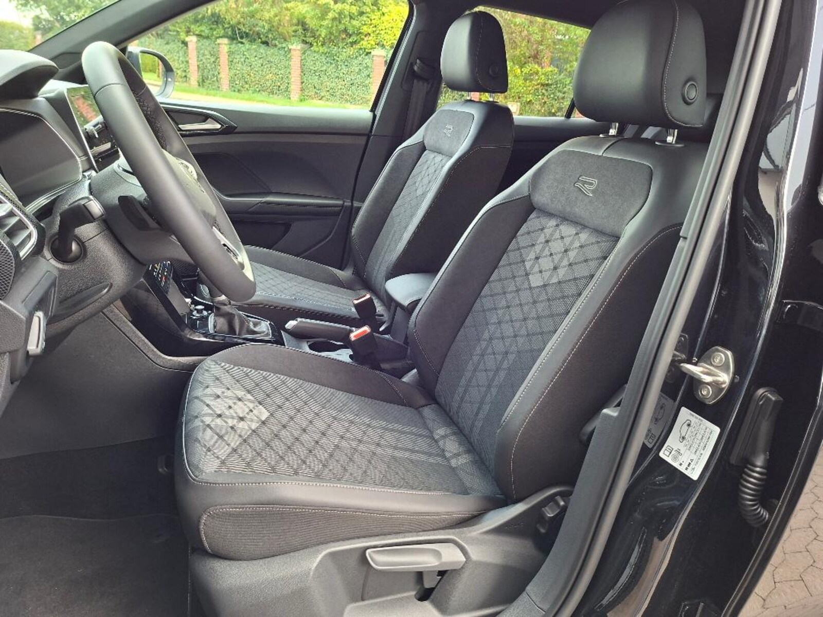 Volkswagen T-Cross – Bild 10