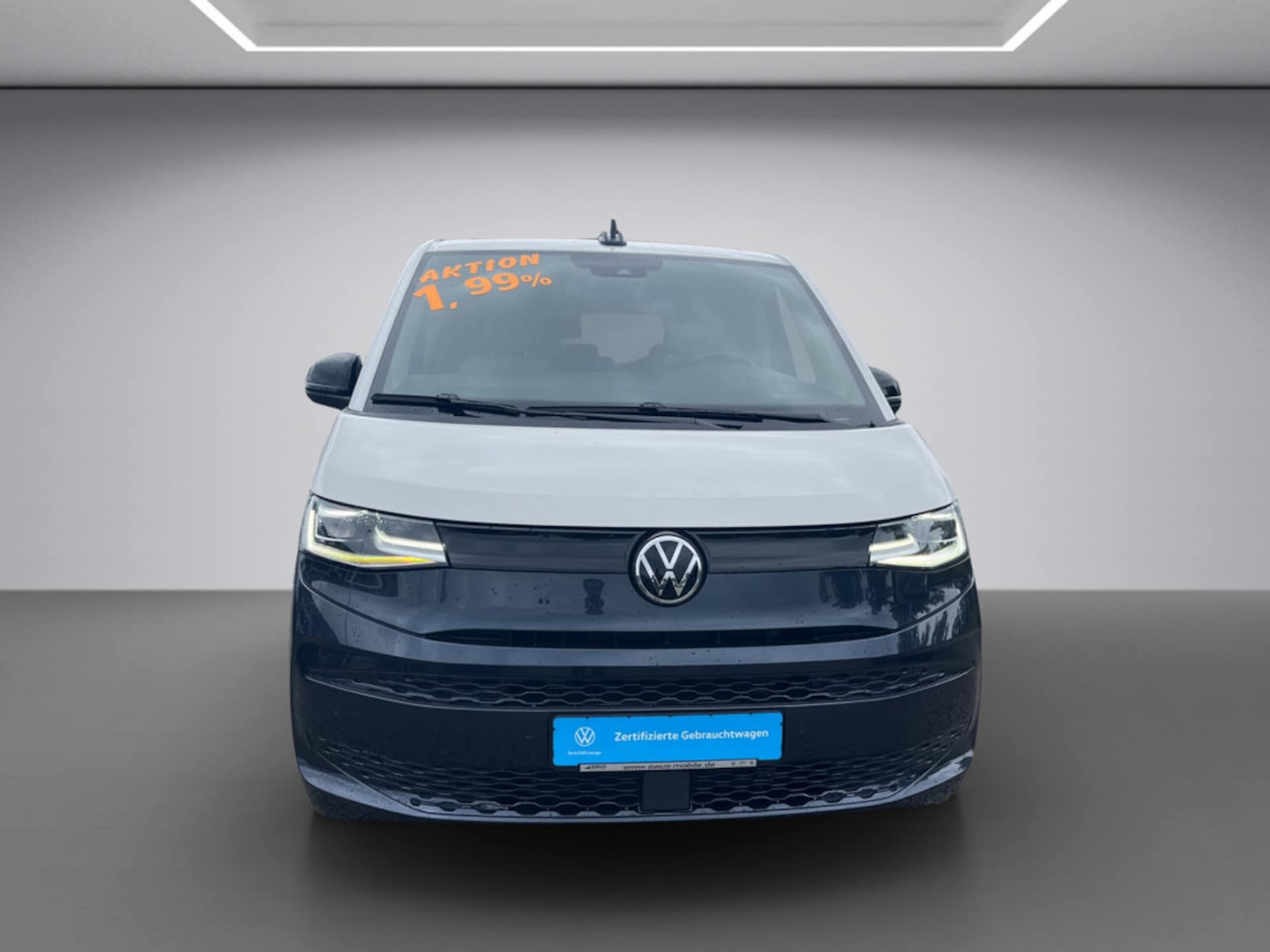 Volkswagen Multivan Langversion Basis-Modell