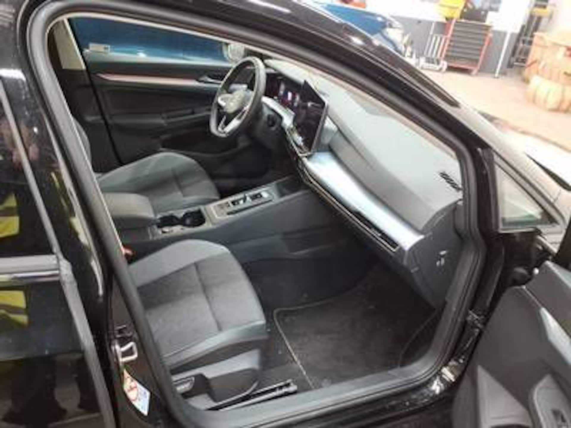 Volkswagen Golf Life