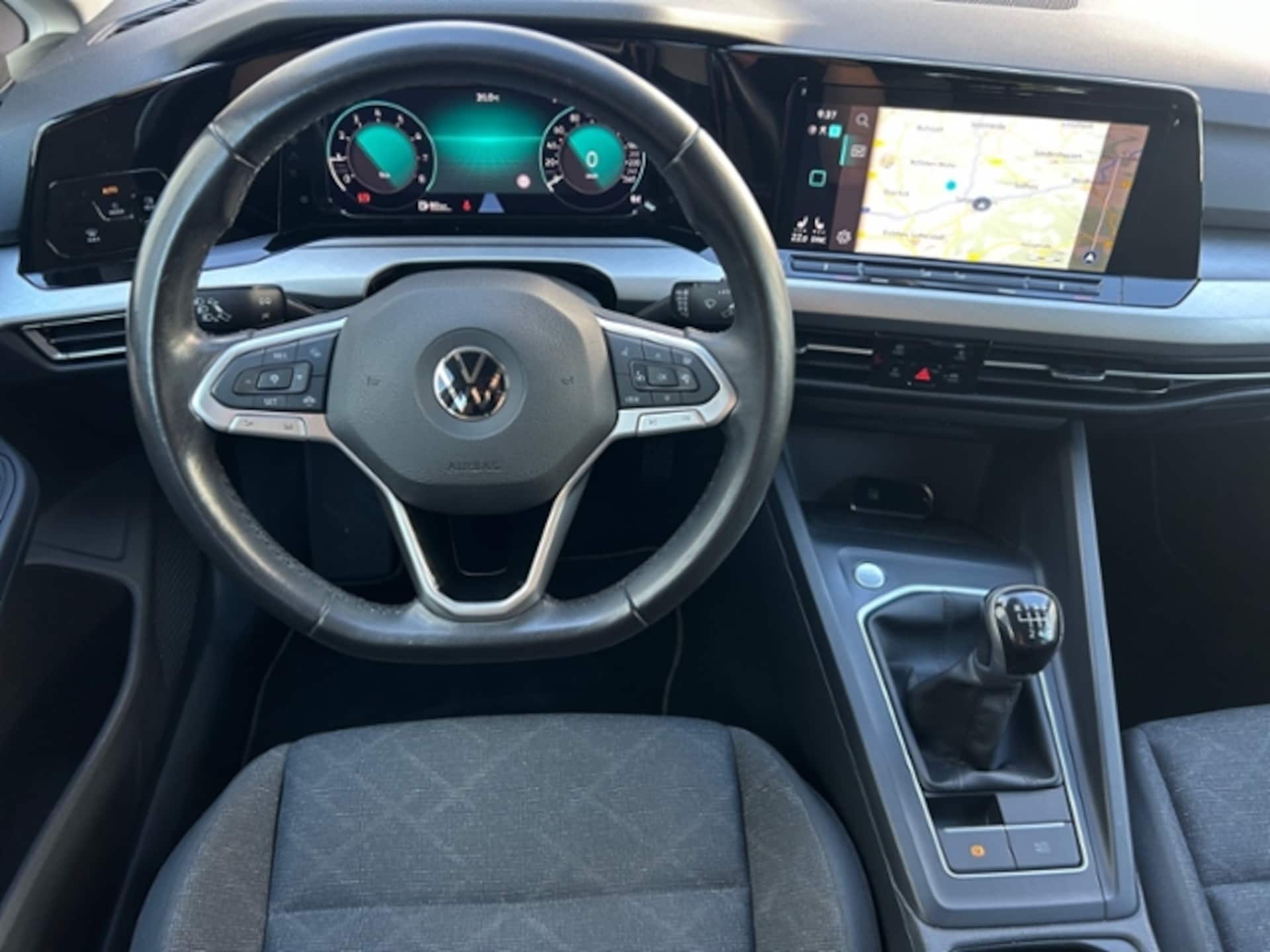 Volkswagen Golf Life