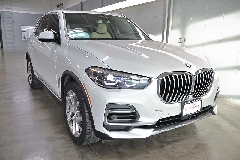 2022 BMW X5 xDrive40i's photo