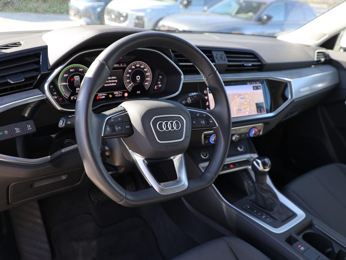 Bild über Audi Q3 TFSI e 45 TFSI e S tronic - für weitere Informationen kontaktieren Sie den Audi Partner