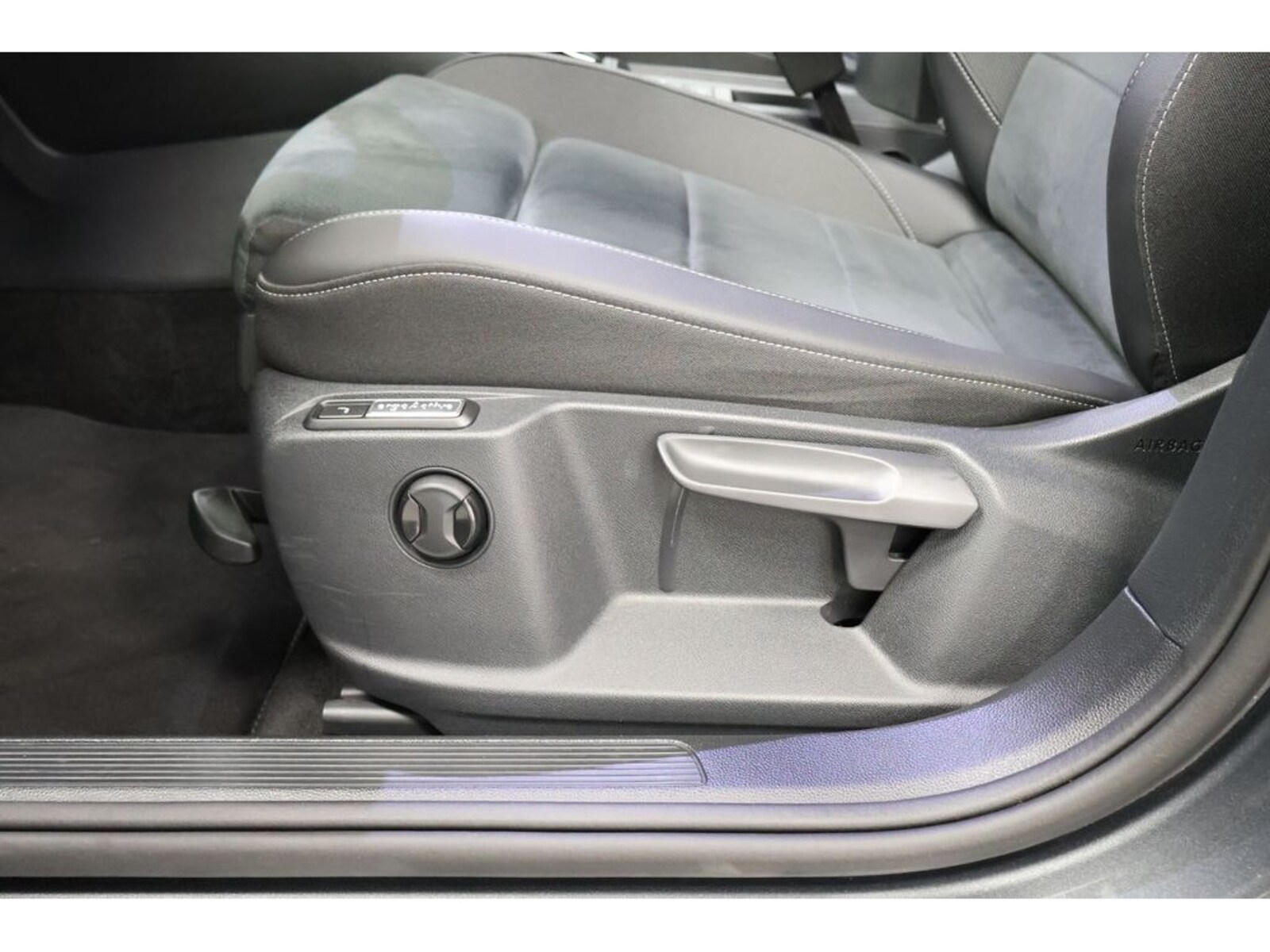 Volkswagen T-Roc – Bild 23
