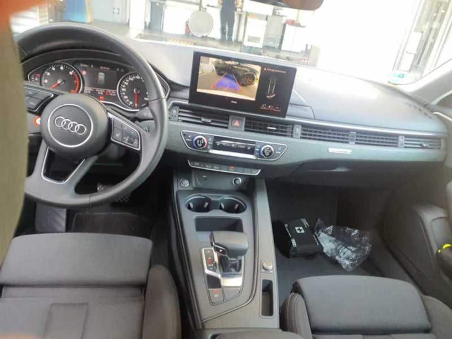 Bild über Audi A4 Avant advanced 40 TFSI quattro S tronic - für weitere Informationen kontaktieren Sie den Audi Partner