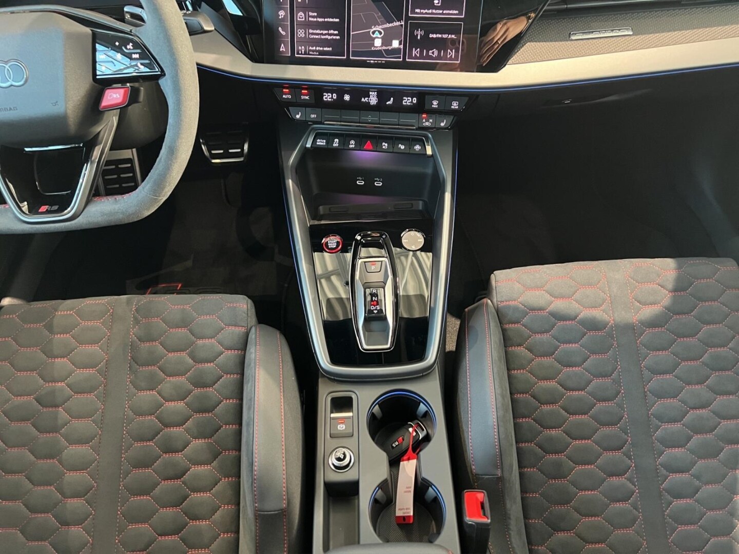 Image about Audi RS 3 Limousine TFSI quattro S tronic