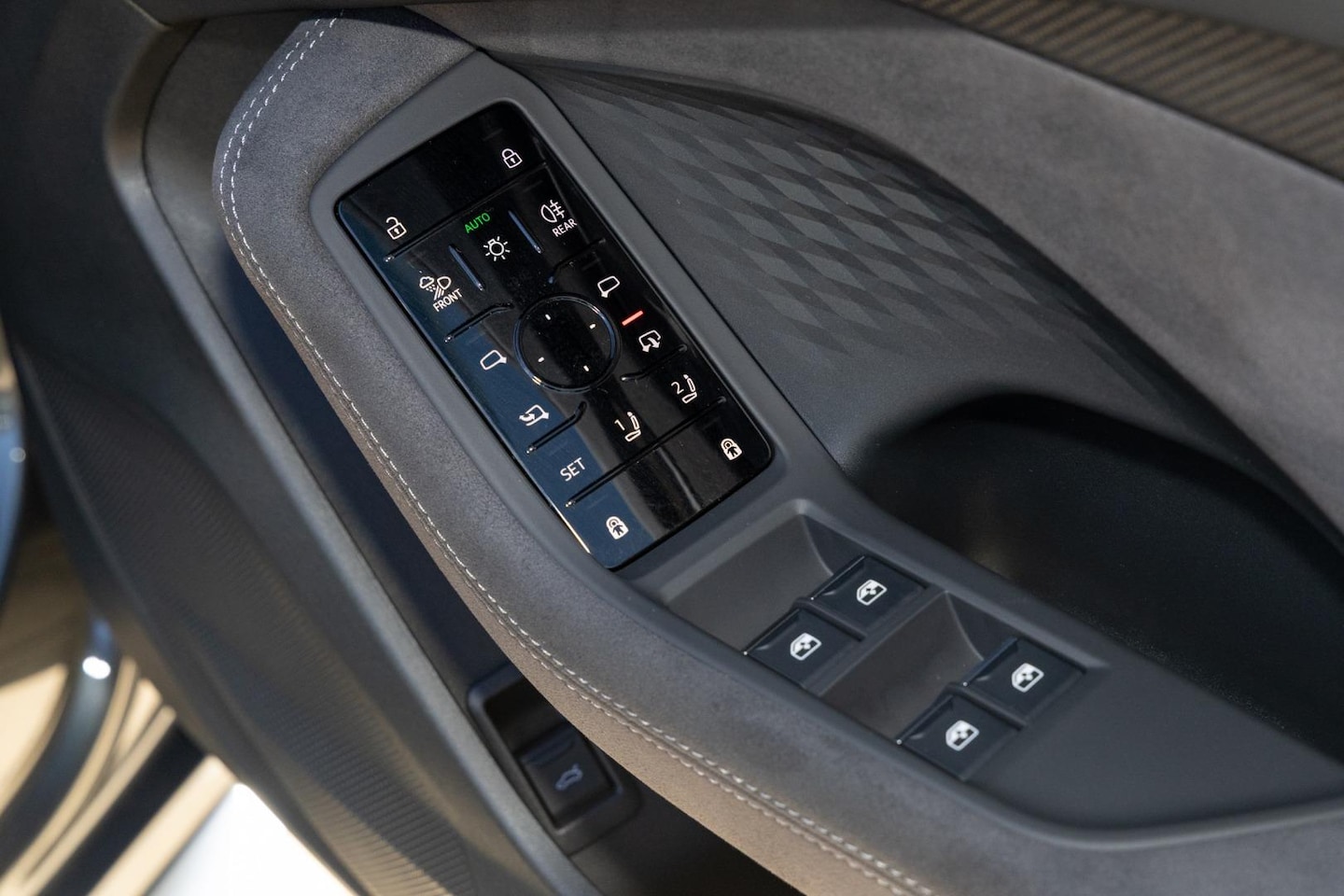 Image about Audi S5 Sedan TFSI quattro 270 kW S tronic