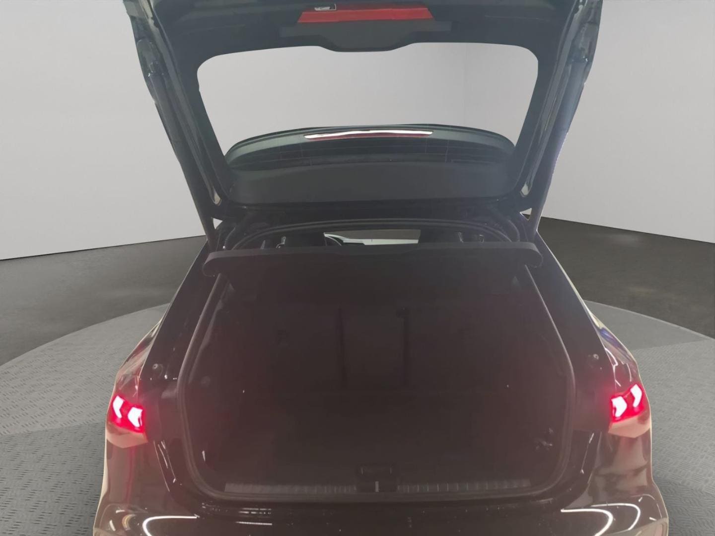 Bild über Audi S3 Sportback TFSI quattro S tronic - für weitere Informationen kontaktieren Sie den Audi Partner