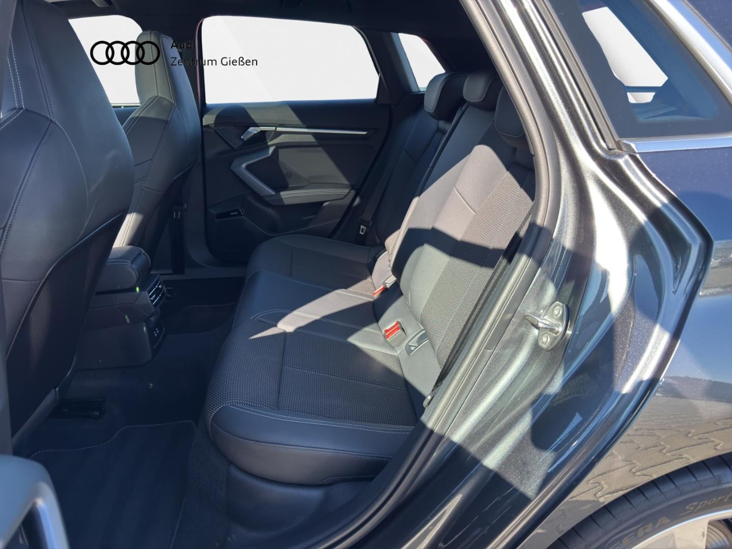 Bild über Audi A3 Sportback S line 35 TDI S tronic - für weitere Informationen kontaktieren Sie den Audi Partner