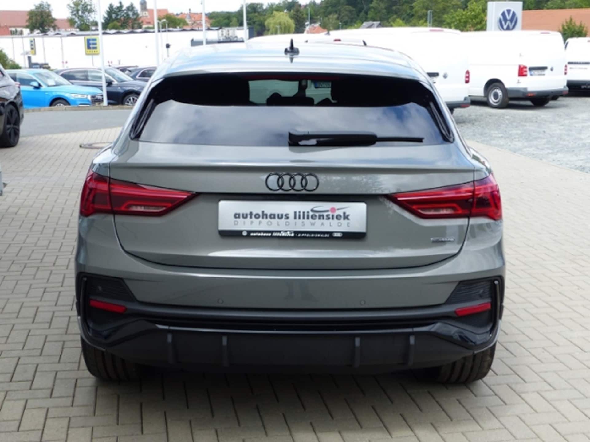 Audi Q3 Sportback S line