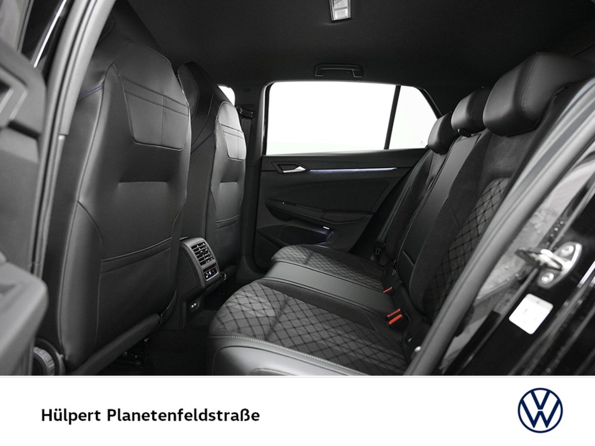 Volkswagen Golf R-Line
