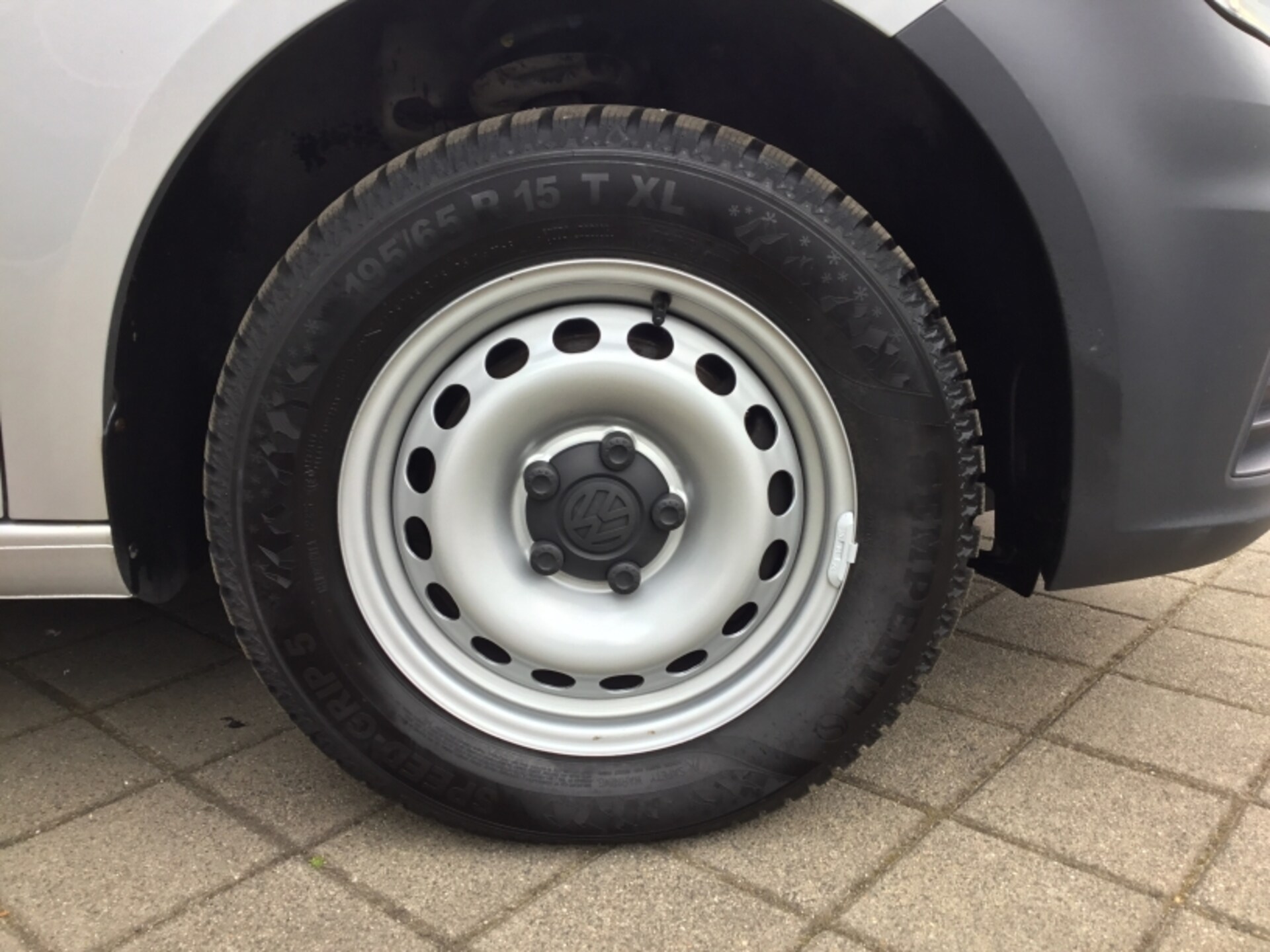 Volkswagen Caddy Maxi Kasten Basis-Modell