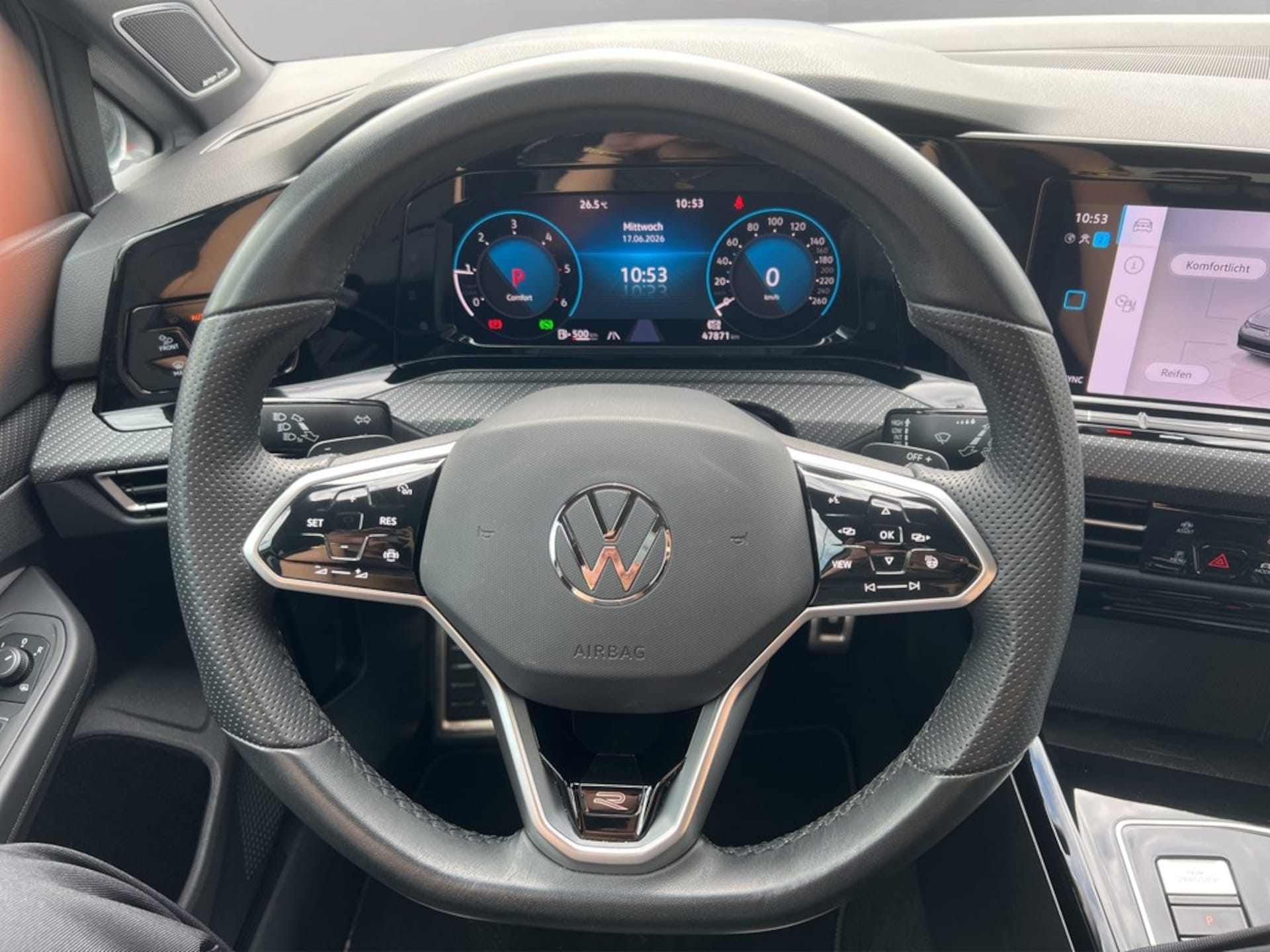 Volkswagen Golf R-Line