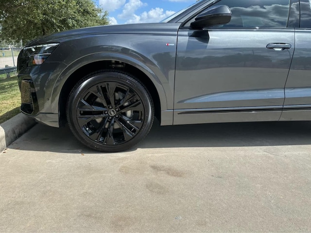 2026 Audi Q8 Premium Plus - Photo 6