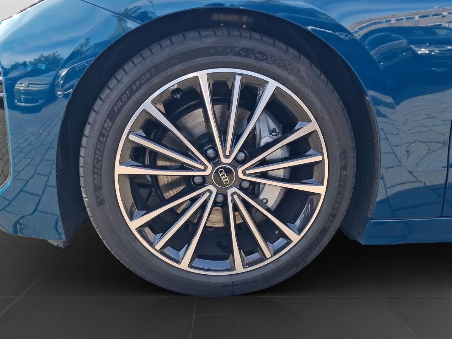 Bild über Audi A6 Sportback e-tron e-tron performance - für weitere Informationen kontaktieren Sie den Audi Partner