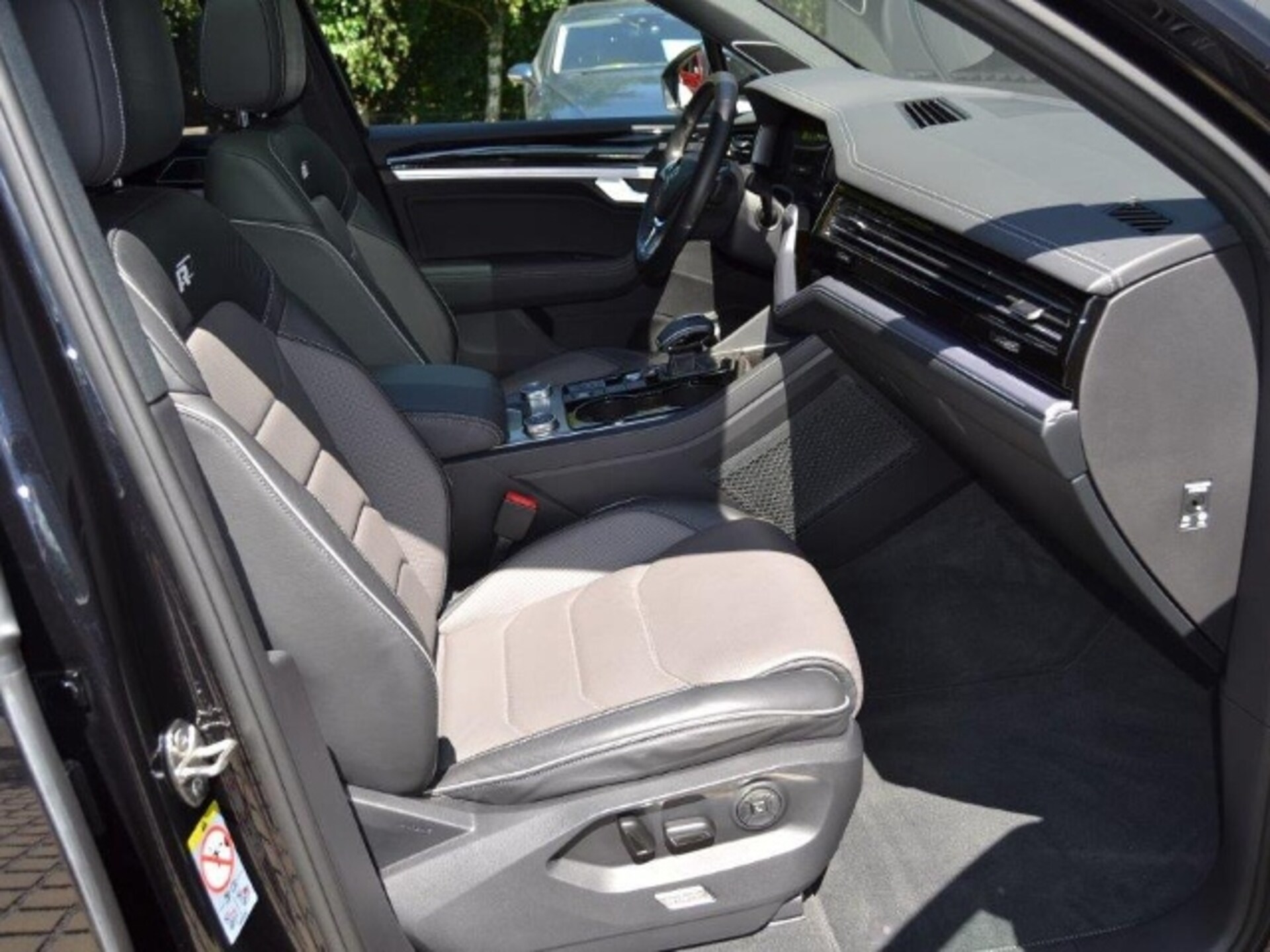Volkswagen Touareg Basis-Modell