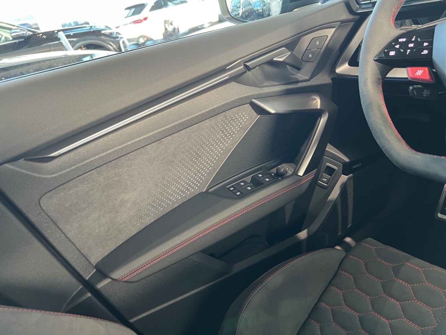 Image about Audi RS 3 Limousine TFSI quattro S tronic
