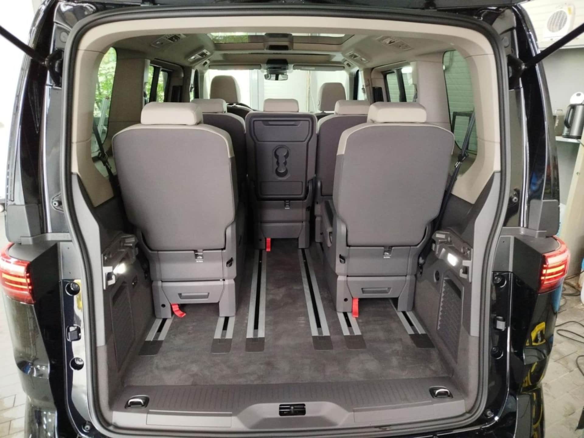 Volkswagen Multivan Basis-Modell