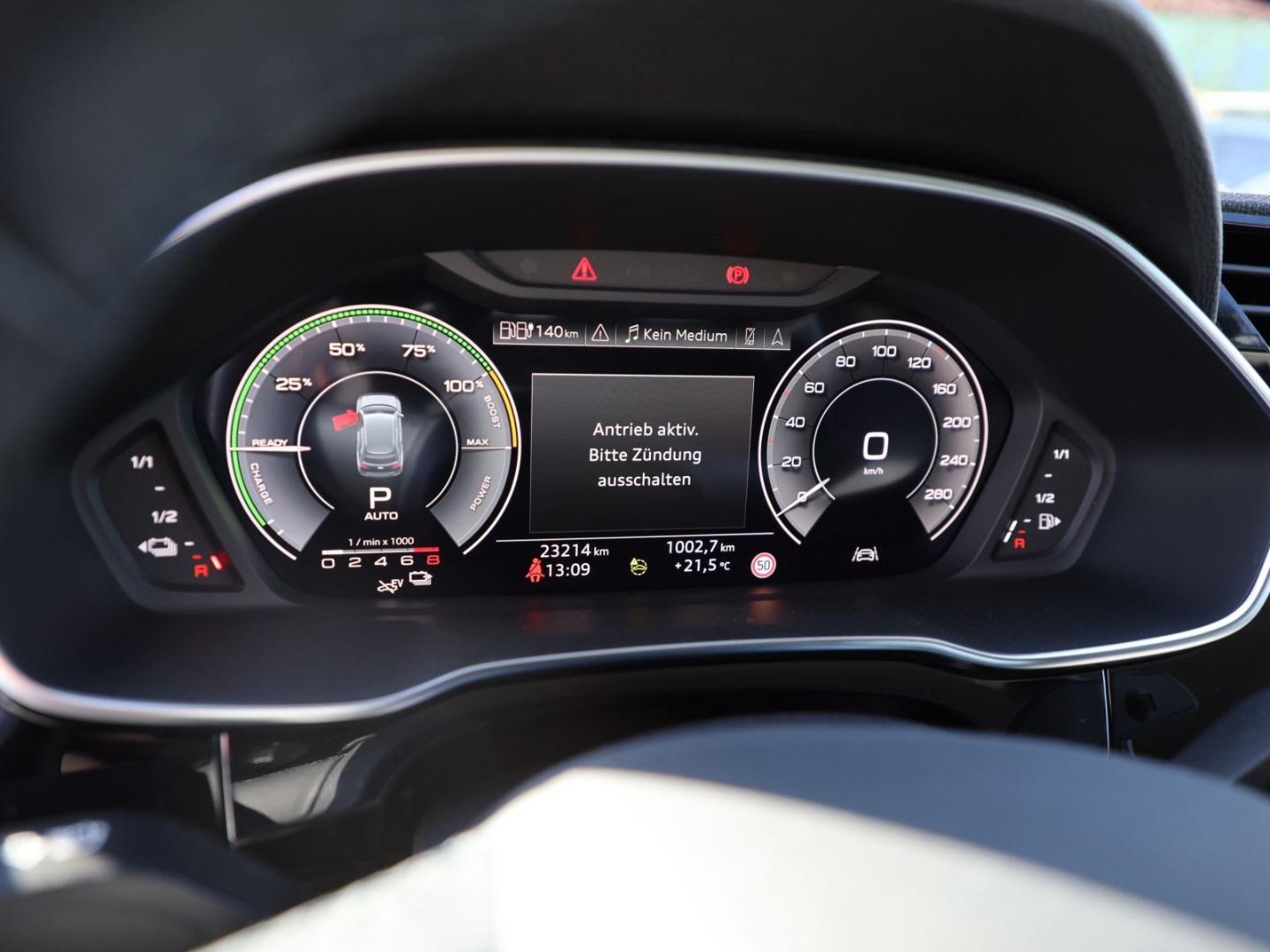 Bild über Audi Q3 TFSI e 45 TFSI e S tronic - für weitere Informationen kontaktieren Sie den Audi Partner