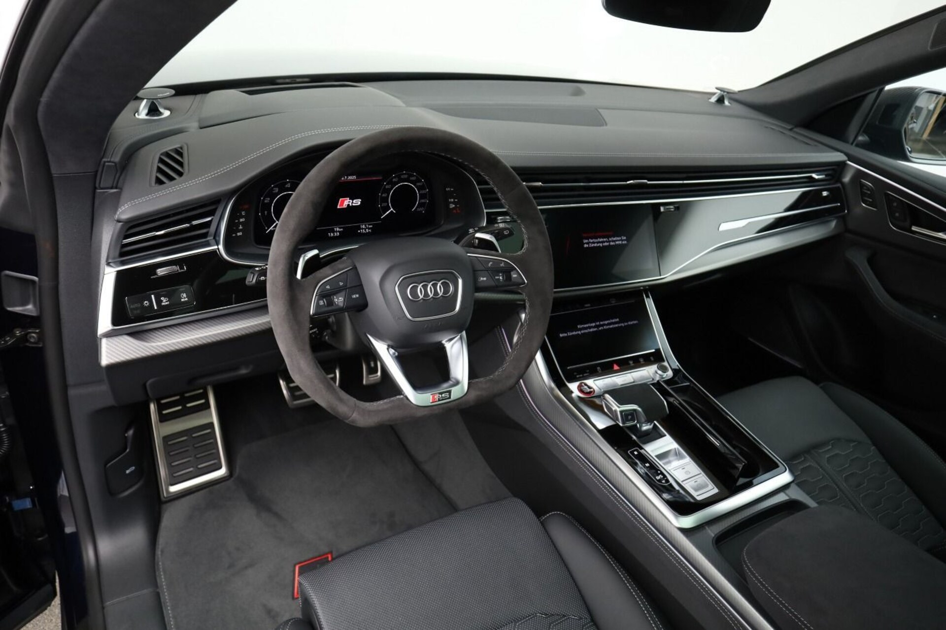 Audi RS Q8 SUV performance
