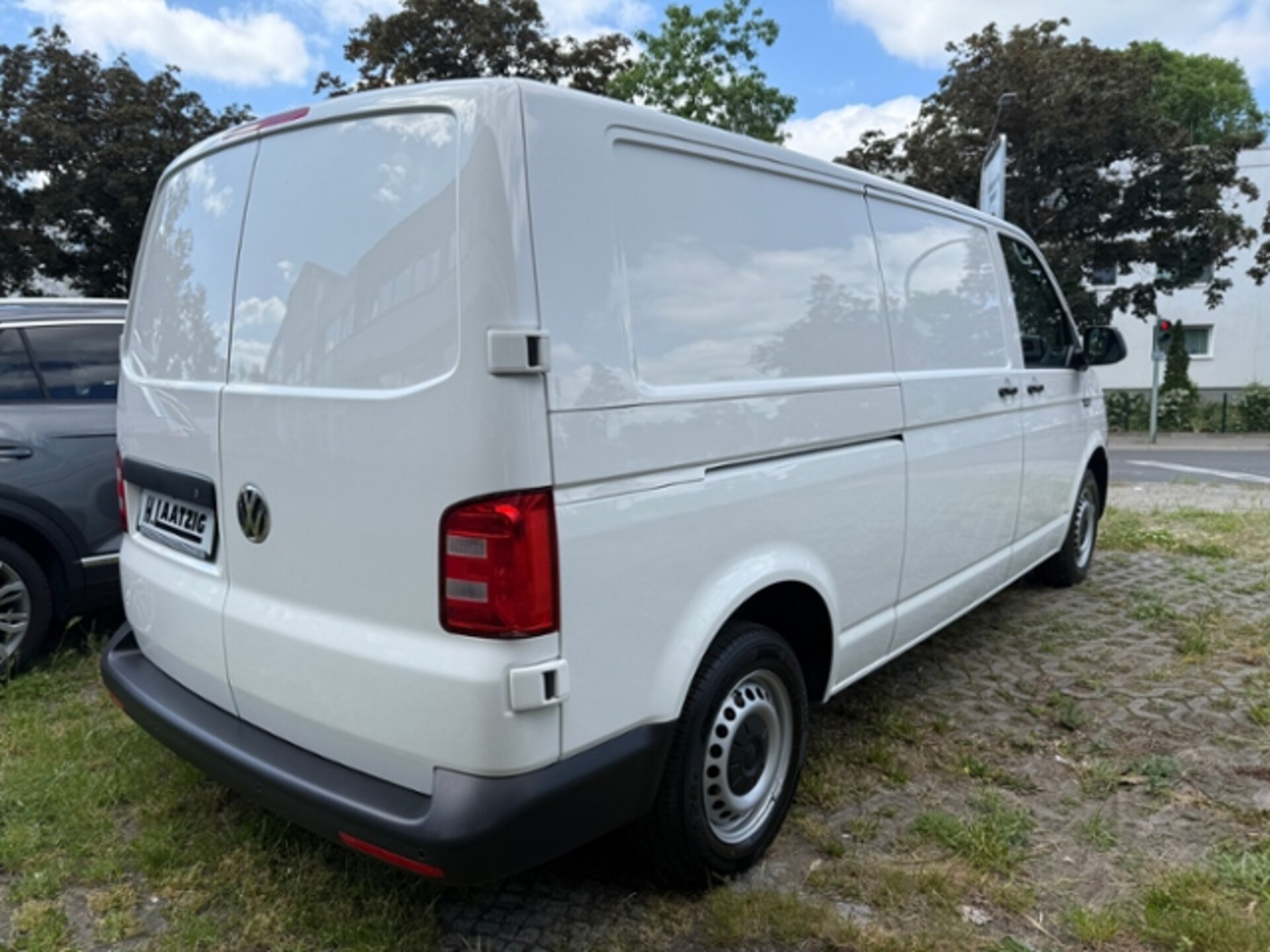 Volkswagen T6 Transporter Kasten langer Radstand