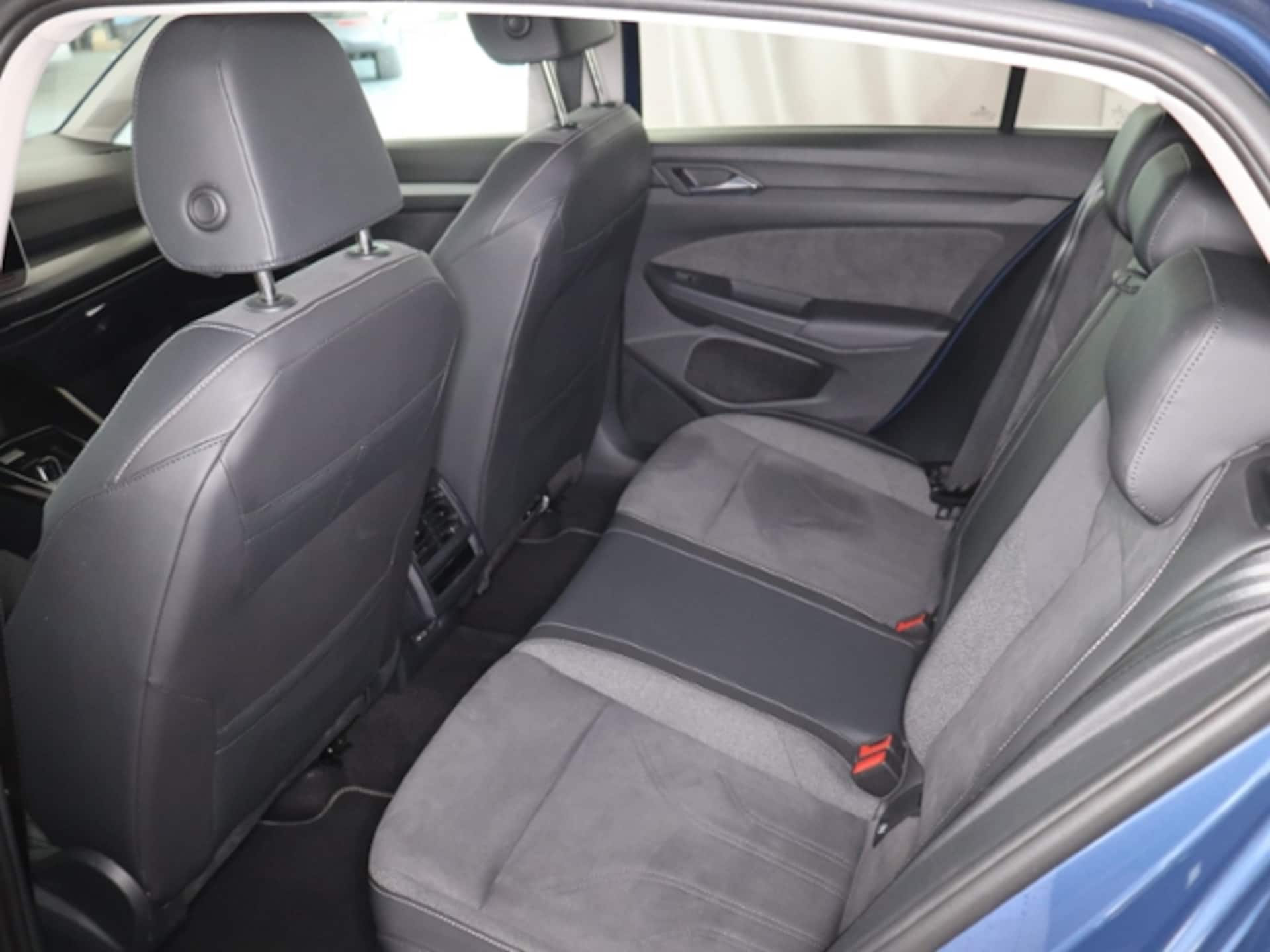 Volkswagen Golf Style