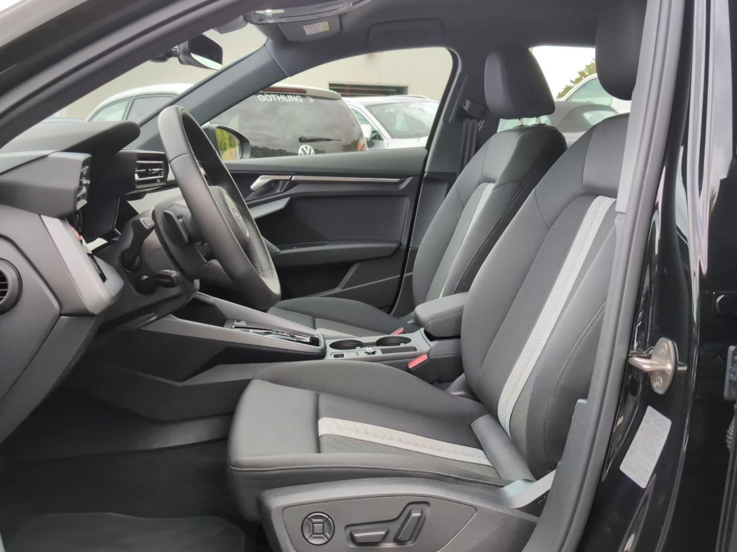 Bild über Audi A3 Limousine TFSI 110 kW S tronic - für weitere Informationen kontaktieren Sie den Audi Partner