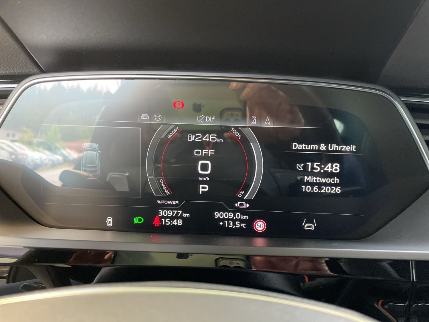 Bild über Audi SQ8 Sportback e-tron e-tron quattro - für weitere Informationen kontaktieren Sie den Audi Partner