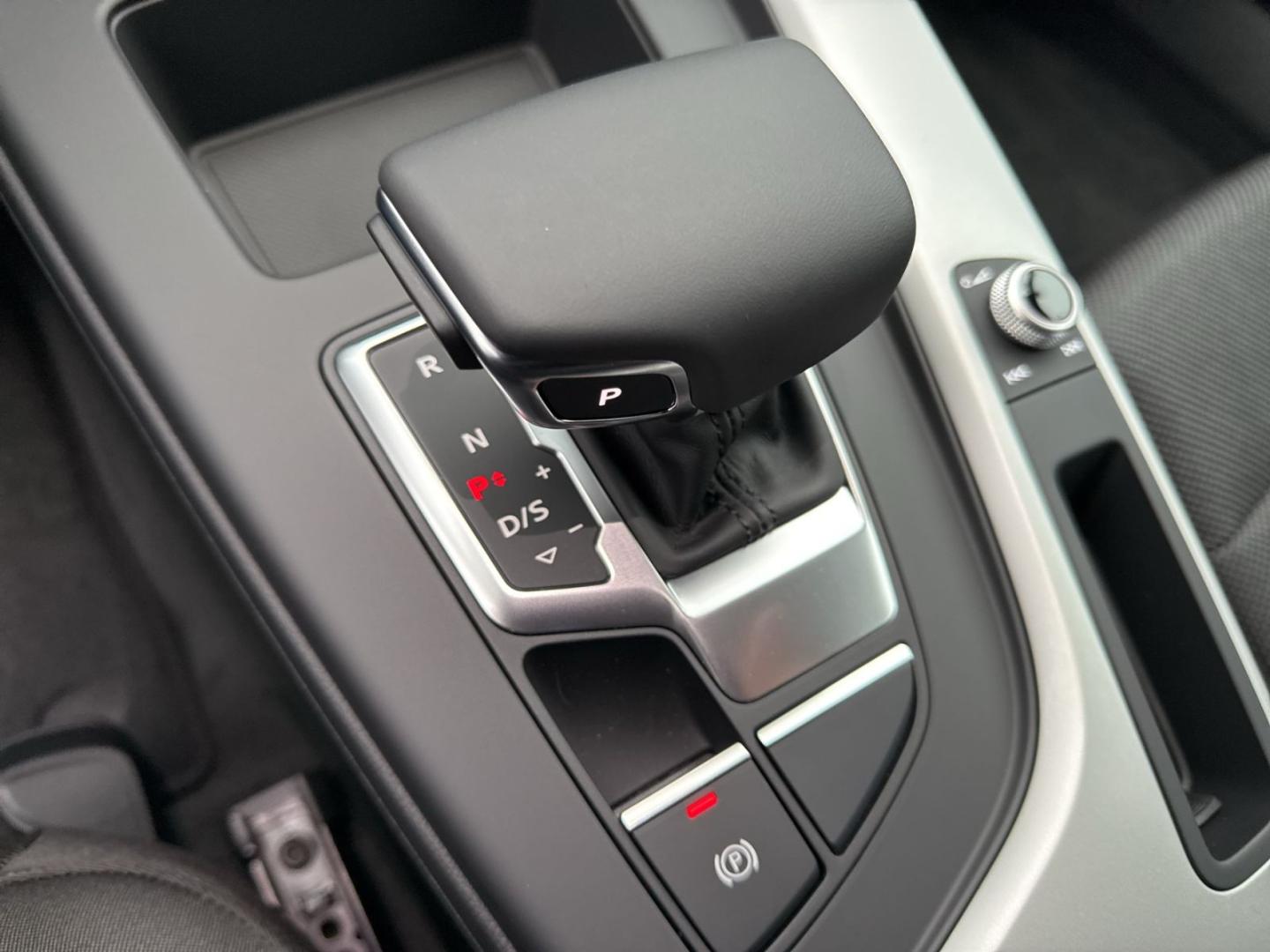 Image about Audi A4 Avant 40 TFSI S tronic