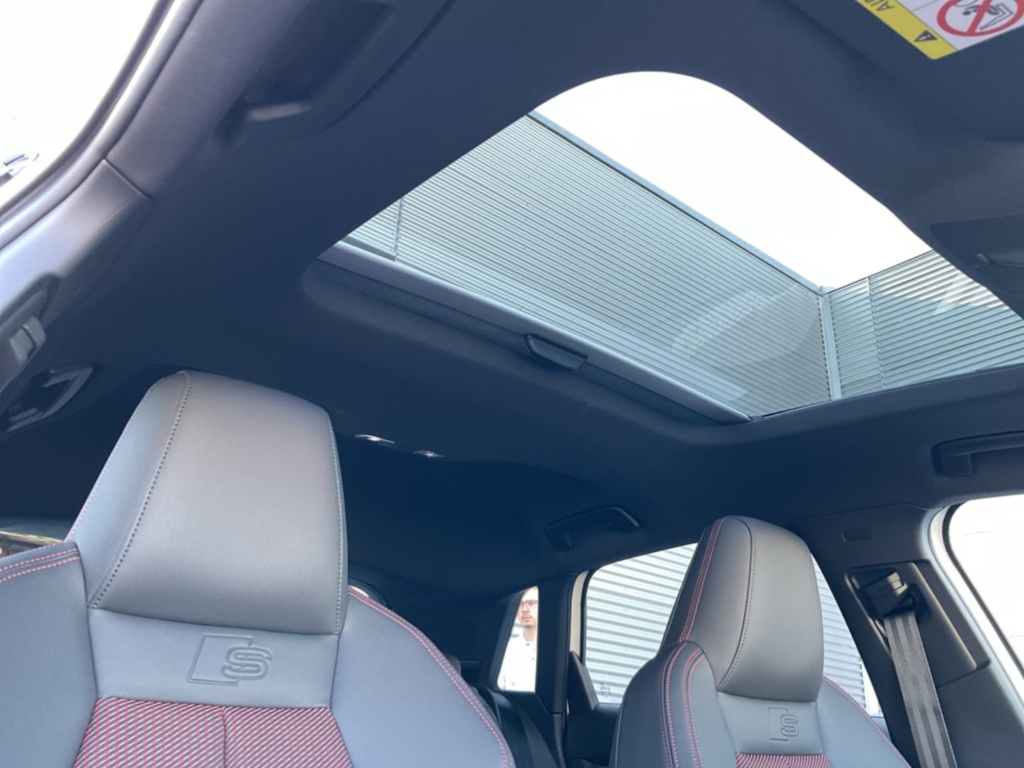 Bild über Audi A3 Sportback TFSI e S line 45 TFSI e S tronic - für weitere Informationen kontaktieren Sie den Audi Partner